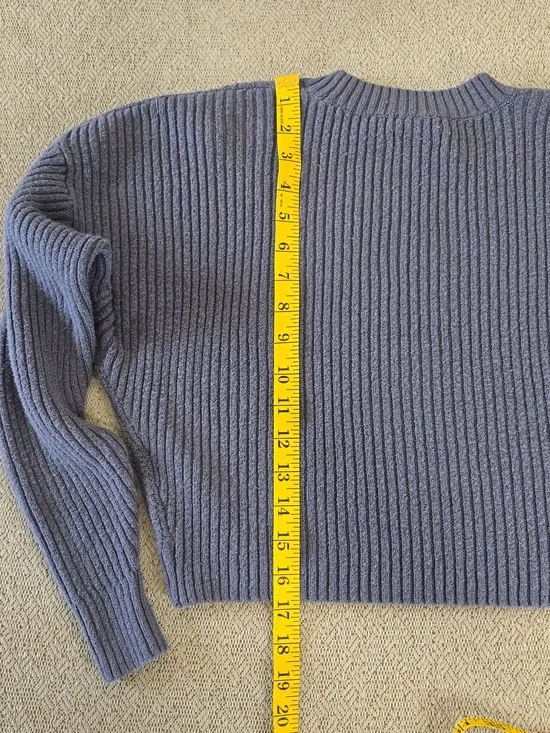 Hollister Blue/Gray Ribbed Fuzzy Stretchy Cropped Sweater - Size XS - Picture 9 of 10
